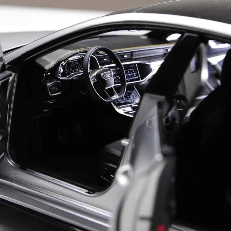 1/18 Scale Audi RS7 Full Open Die-cast Model Car