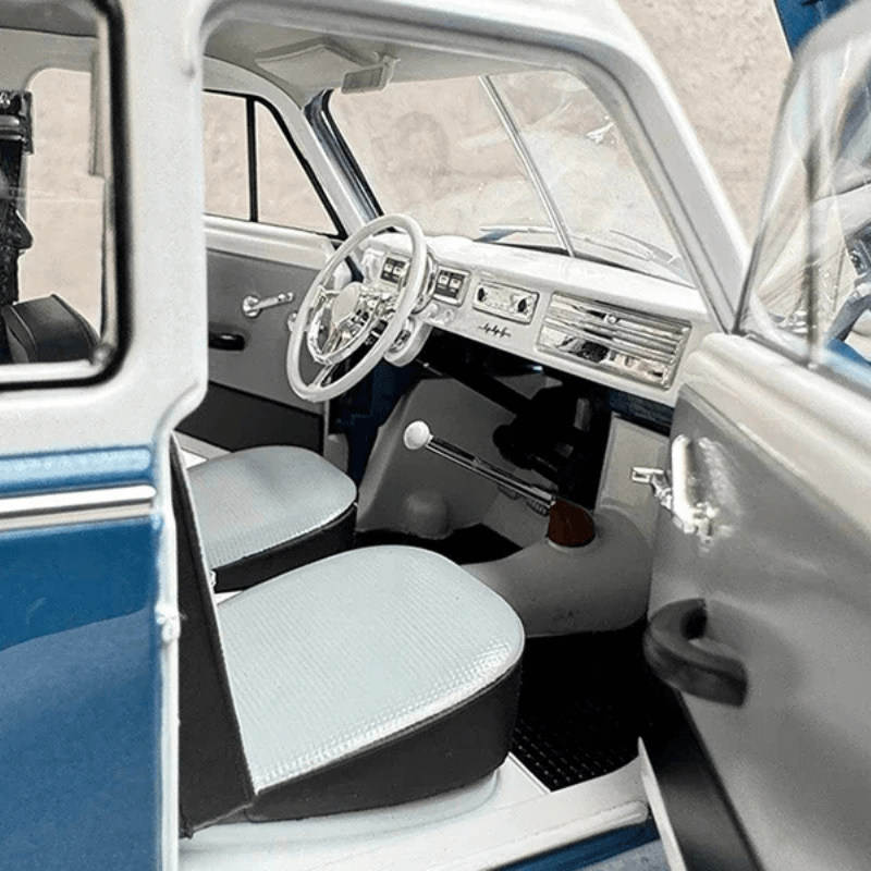 1/18 Volvo PV445 Duett Die-cast Model Car