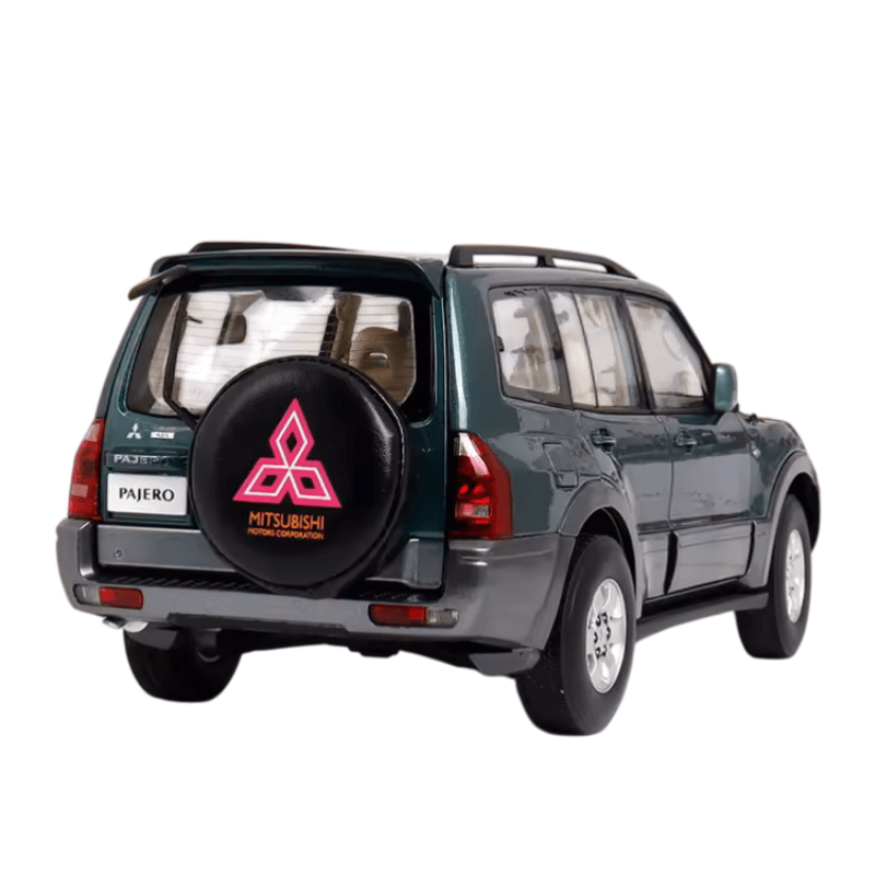 1/18 Scale Mitsubishi Pajero V73 Limited Edition Die-cast Model Car