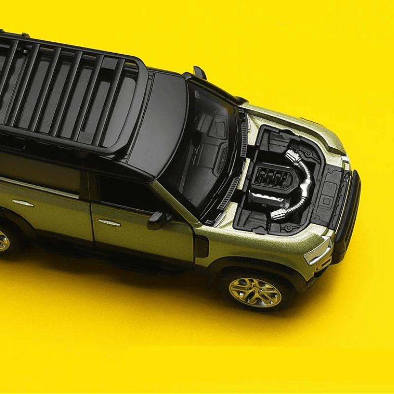 1:43 Scale Land Rover Defender 1110 Die-cast Model Car