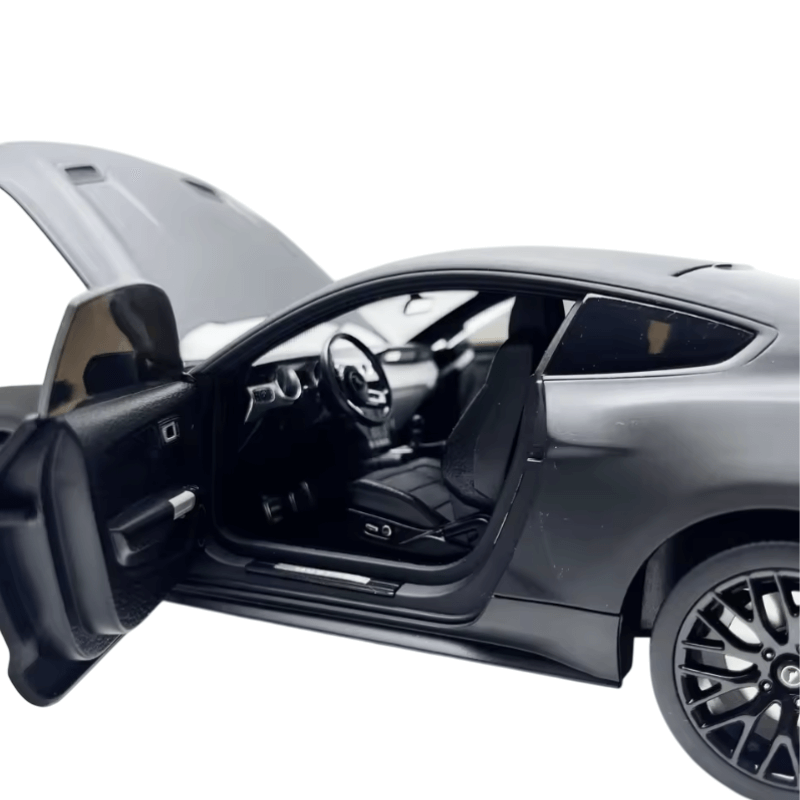 1/18 Scale Ford Mustang GT Die-cast Model Car