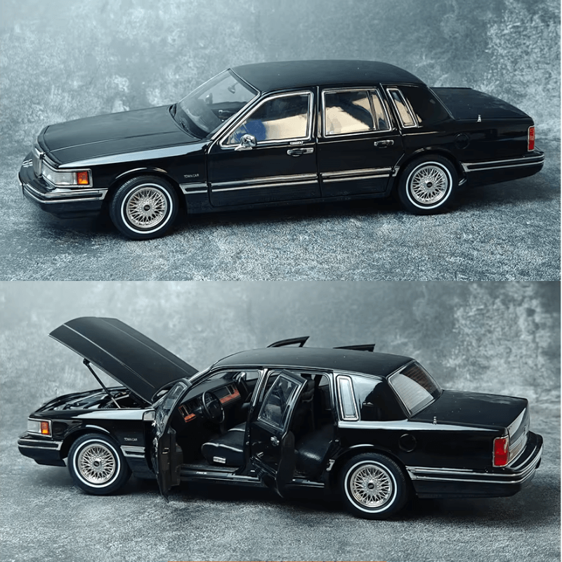 1/18 scale Lincoln TOWN CAR die-cast model