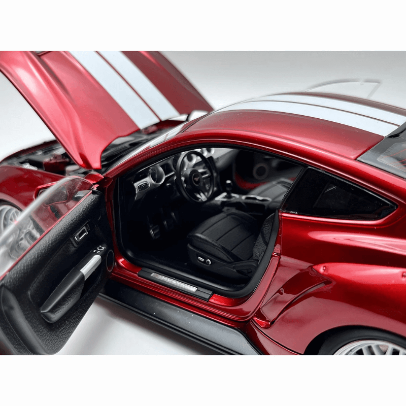 1/18 Scale Ford Mustang GT Die-cast Model Car