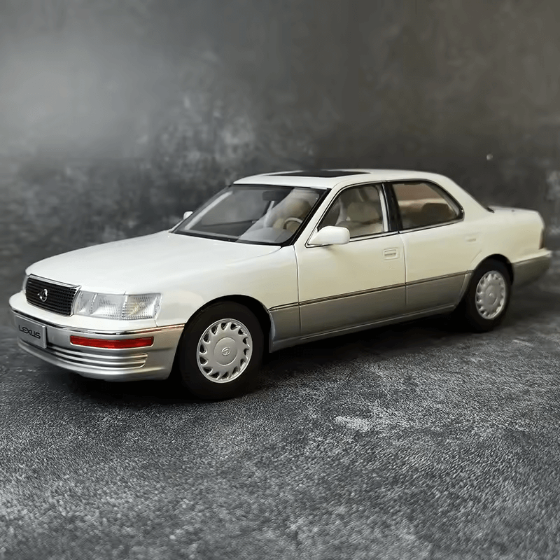 1/18 Scale Lexus LS 400 Die-cast Model Car