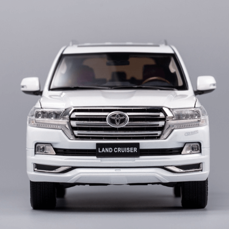 1/18 Scale Land Cruiser LC200 Die-cast Model