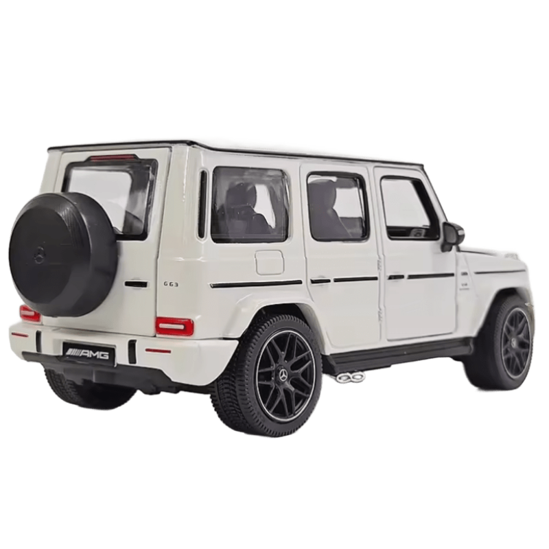 1/24 Scale Mercedes Benz G63 Die-cast Model Car