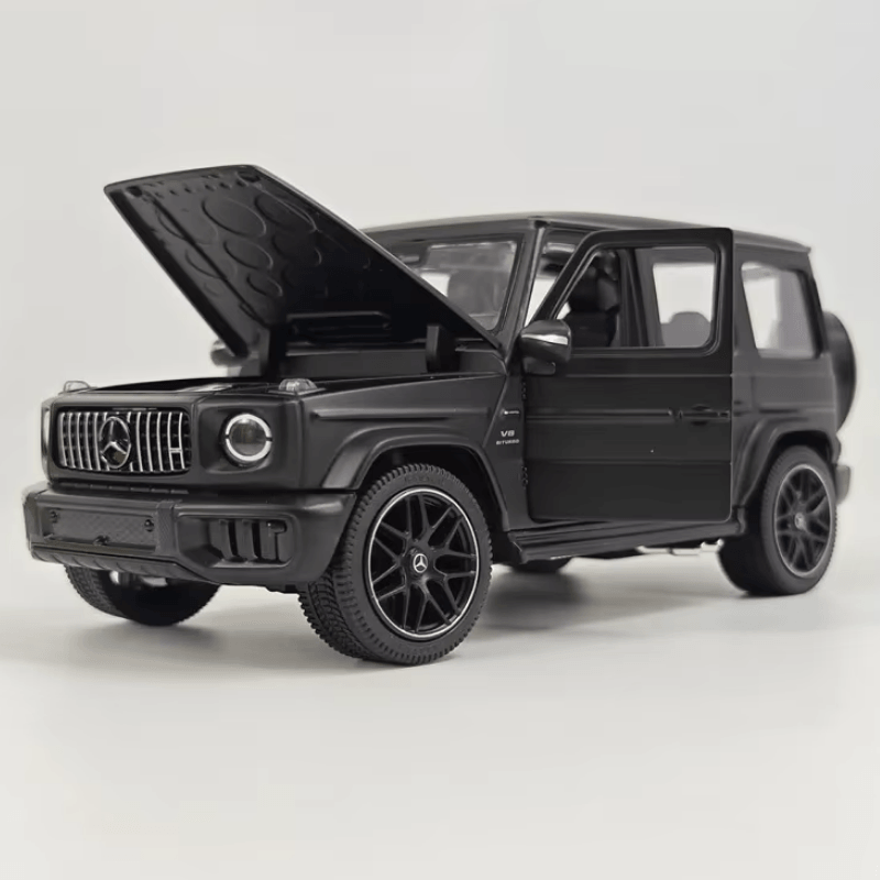 1/24 Scale Mercedes Benz G63 Die-cast Model Car