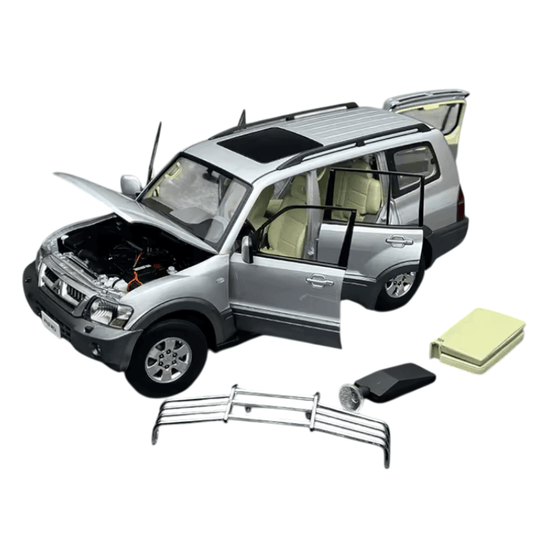 1/18 Scale Mitsubishi Pajero V73 Limited Edition Die-cast Model Car