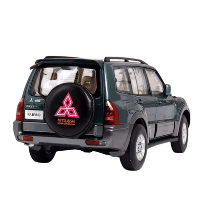 1/18 Scale Mitsubishi Pajero V73 Limited Edition Die-cast Model Car