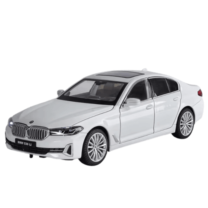 1/24 Scale BMW 5 Series Die-cast Model Car