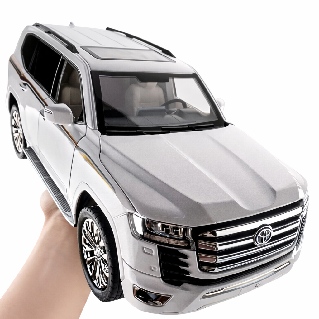 1/18 Scale Toyota Land Cruiser 300 Die-cast Model Car