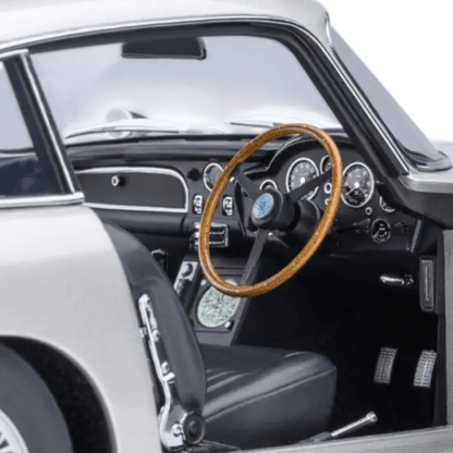 1/18 Scale Aston Martin DB5 007 Die-cast Model Car