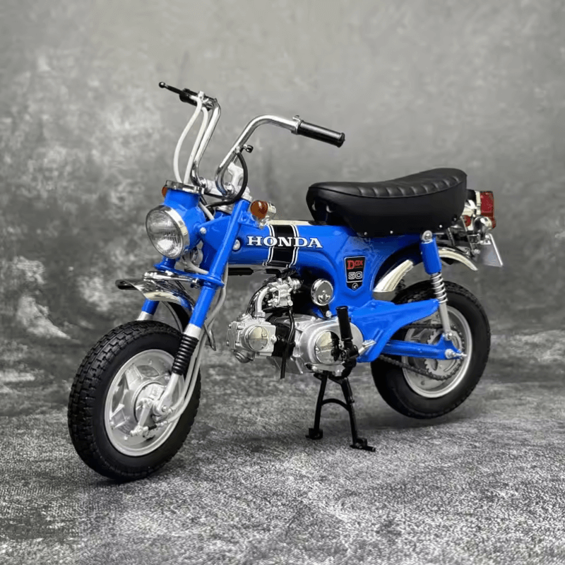 1/10 Scale DAX Honda ST50 1969 Die-cast Model