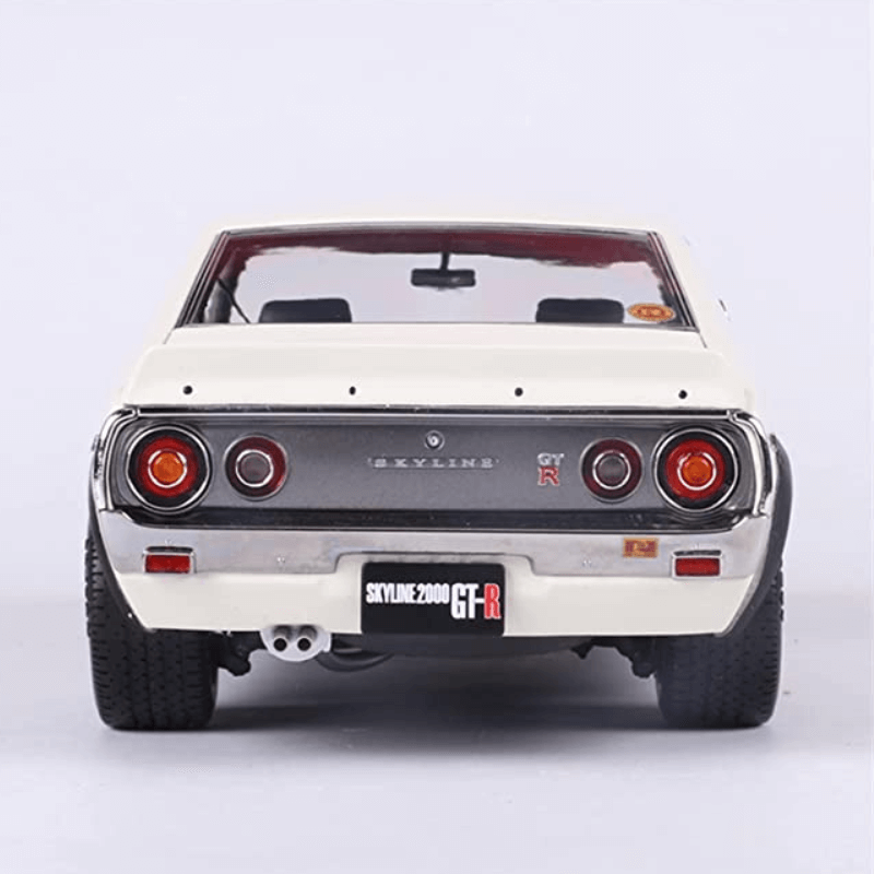 1/18 Scale Nissan Skyline 2000 GT-R Die-cast Car Model
