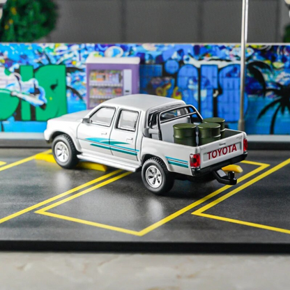 1/64 Scale TOYOTA Hilux Model Car