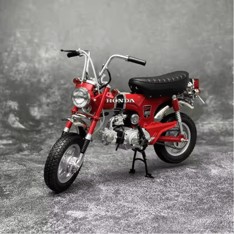 1/10 Scale DAX Honda ST50 1969 Die-cast Model