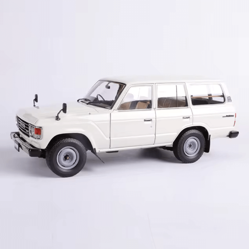 1/18 Scale Land Cruiser LC76 Die-cast Model car