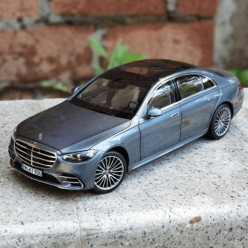 1/18 Scale Mercedes Benz S-Class Diecast Car Model