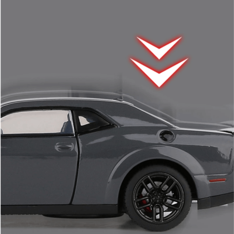 1/32 Dodge Challenger SRT Alloy Musle Car1/32 Scale Dodge Challenger SRT Alloy Musle Die-cast Model Car