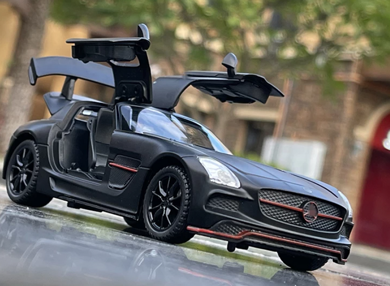 1:32 Benzs SLS AMG-GT Alloy Car Model