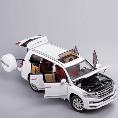 1/18 Scale Land Cruiser LC200 Die-cast Model